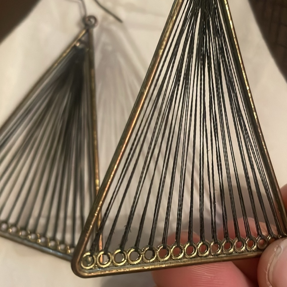 Vintage Oversized Threaded Triangle Earrings - image 5